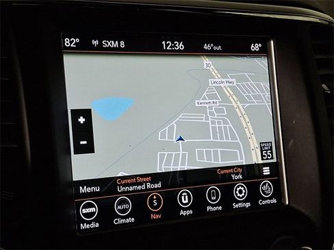 Used 2018 Jeep Grand Cherokee Limited image 2