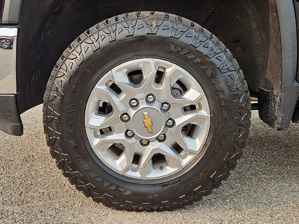 Certified 2024 Chevrolet Silverado 2500 LTZ w/ LTZ Plus Package AWD/4WD image 8