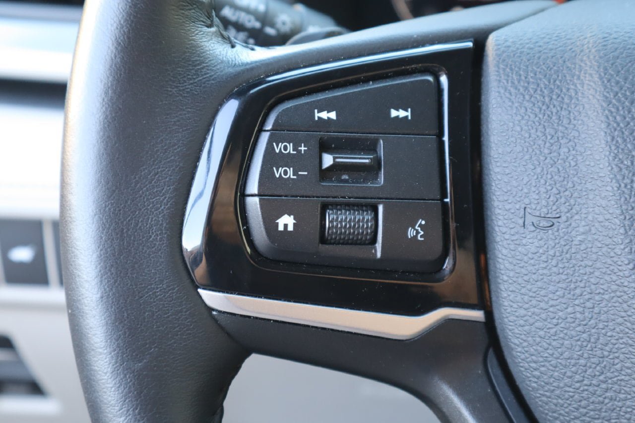 Used 2025 Honda Odyssey EX-L image 13