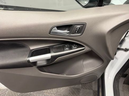 Used 2023 Ford Transit Connect XLT FWD image 15