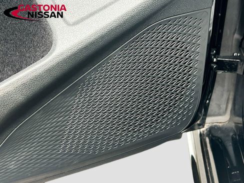 Used 2024 Volkswagen Golf R image 23