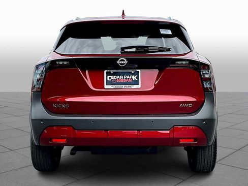 New 2025 Nissan Kicks SV w/ SV Premium Package image 4