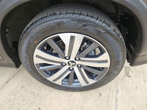 Used 2025 Mitsubishi Outlander Sport SE AWD/4WD image 25