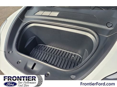 Used 2021 Tesla Model Y Standard Range image 28