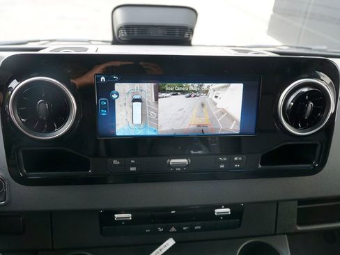 New 2025 Mercedes-Benz Sprinter 2500 image 15