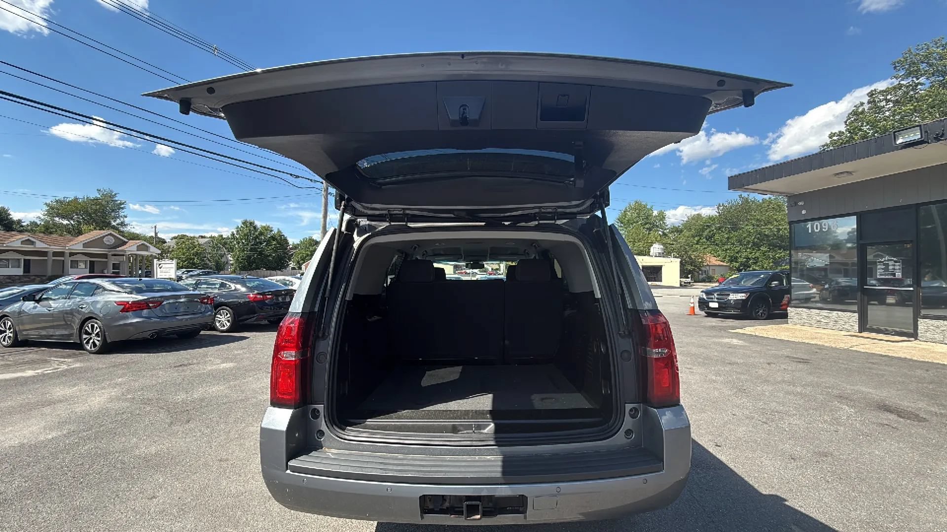Used 2019 Chevrolet Tahoe LS AWD/4WD image 9