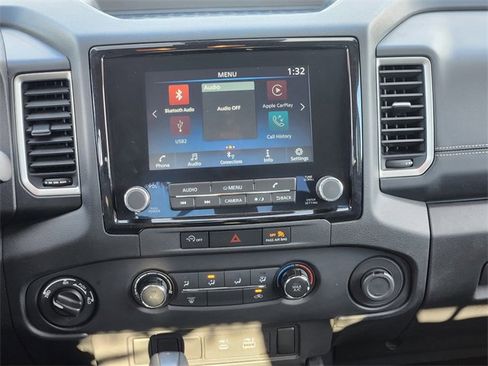 Used 2024 Nissan Frontier SV image 29