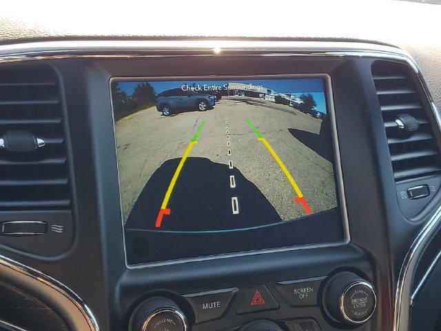 Used 2018 Jeep Grand Cherokee Limited AWD/4WD image 25