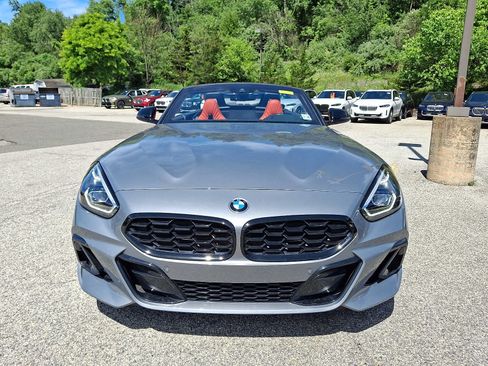 Used 2023 BMW Z4 M40i w/ Premium Package RWD image 2