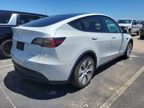 Used 2021 Tesla Model Y Long Range AWD/4WD image 5