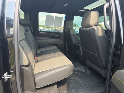 Used 2024 Chevrolet Silverado 2500 ZR2 w/ Technology Package image 22