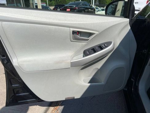 Used 2012 Toyota Prius Two FWD image 6