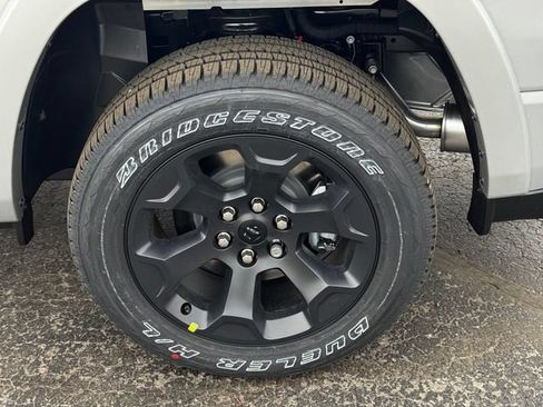 New 2026 RAM 1500 Big Horn AWD/4WD image 11
