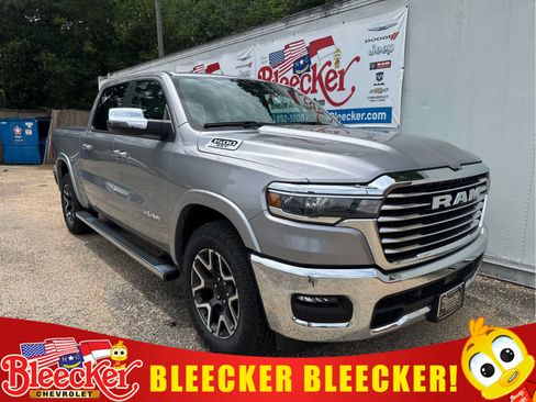 Used 2025 RAM 1500 Laramie AWD/4WD image 1