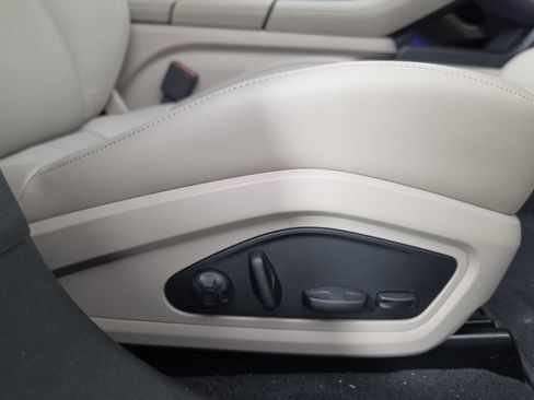 Used 2023 Porsche Taycan RWD image 43