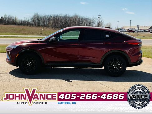 Used 2025 Buick Envista Sport Touring image 4