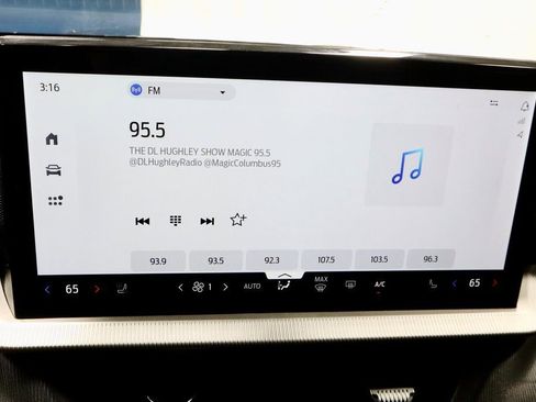 Certified 2025 Ford Explorer ST image 3