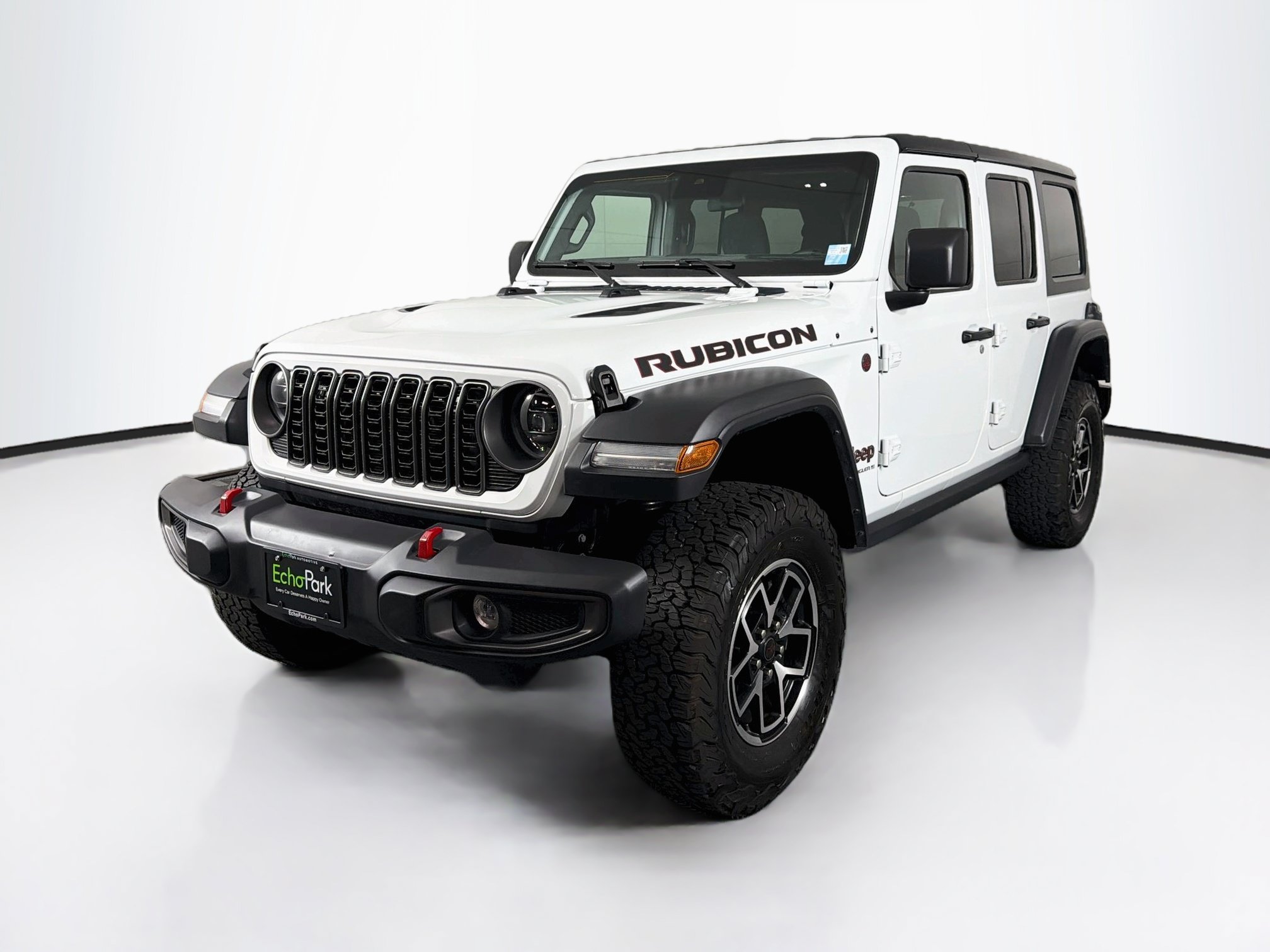 Used 2025 Jeep Wrangler Unlimited Rubicon AWD/4WD image 3