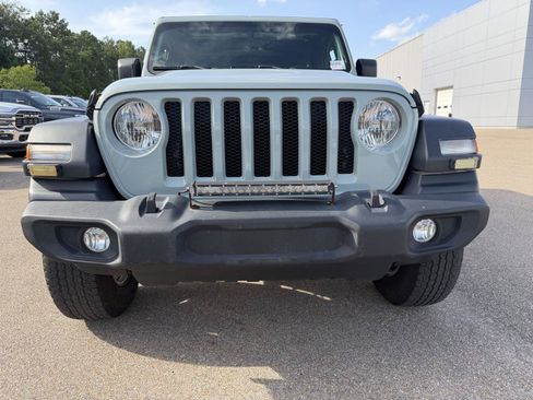 Used 2023 Jeep Wrangler Unlimited Sport AWD/4WD image 24