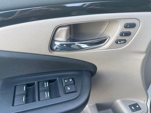 Used 2017 Honda Pilot Touring image 15