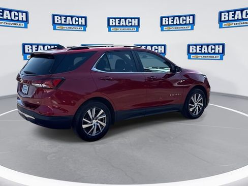 Used 2024 Chevrolet Equinox LT w/ LPO, Floor Liner Package FWD image 8