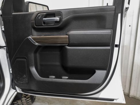 Used 2022 Chevrolet Silverado 2500 LT AWD/4WD image 42