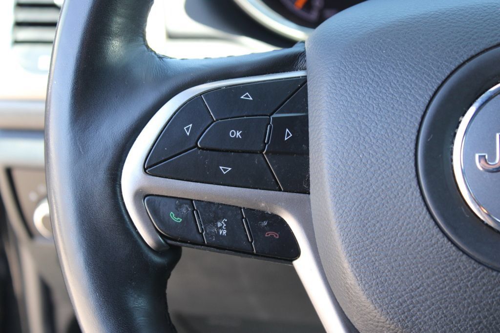 Used 2022 Jeep Grand Cherokee Laredo X AWD/4WD image 27