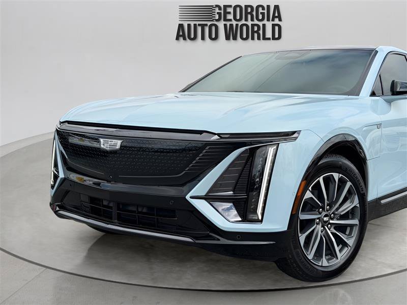 Used 2024 Cadillac Lyriq Sport w/ LPO, Floor Liner Package RWD image 4