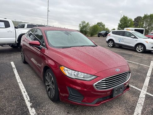 Certified 2019 Ford Fusion SE AWD/4WD image 4