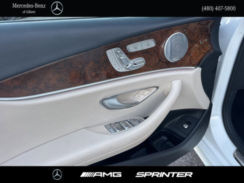 Used 2019 Mercedes-Benz E 300 4MATIC image 13