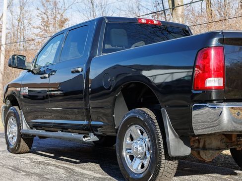 Used 2018 RAM 2500 Tradesman w/ Chrome Appearance Group image 21