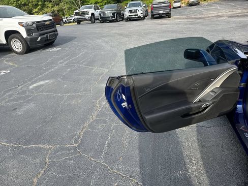 Used 2019 Chevrolet Corvette Stingray Coupe RWD image 13