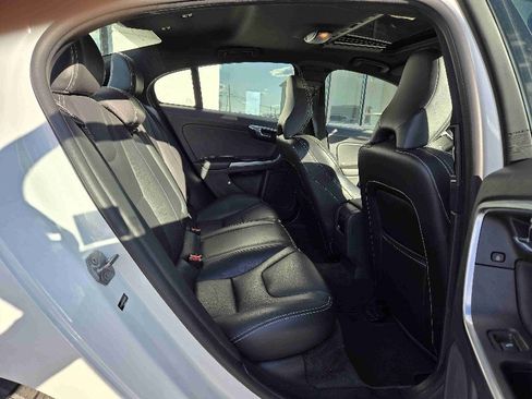 Used 2016 Volvo S60 T5 Premier w/ Convenience Package image 12