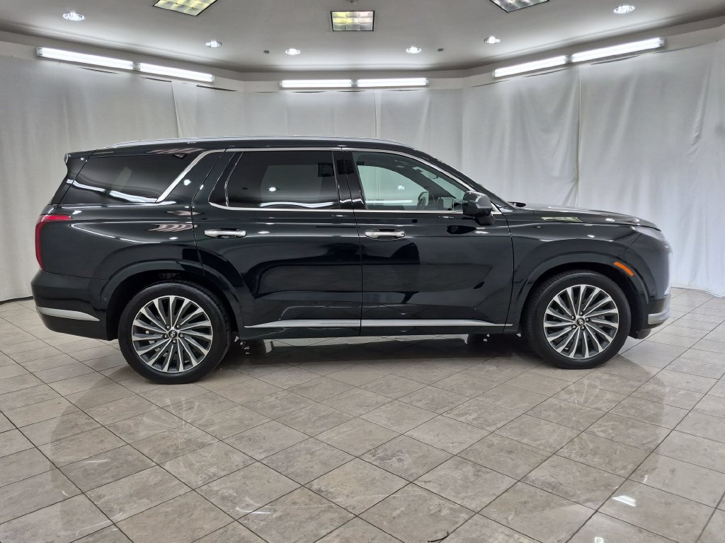 Used 2025 Hyundai Palisade Calligraphy AWD/4WD image 11