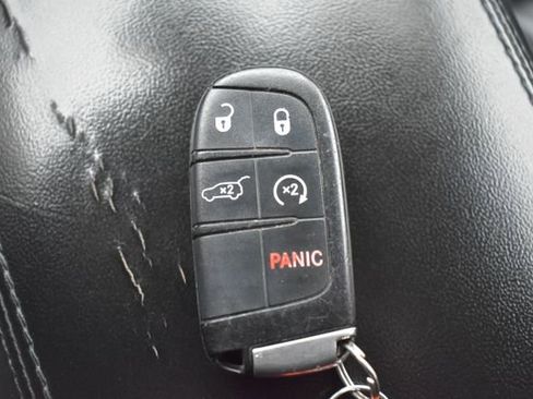 Used 2016 Dodge Durango Limited w/ Nav & Power Liftgate Group image 34