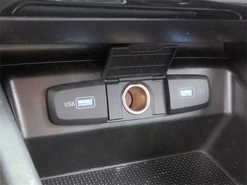 Used 2024 Hyundai Santa Cruz SE image 21