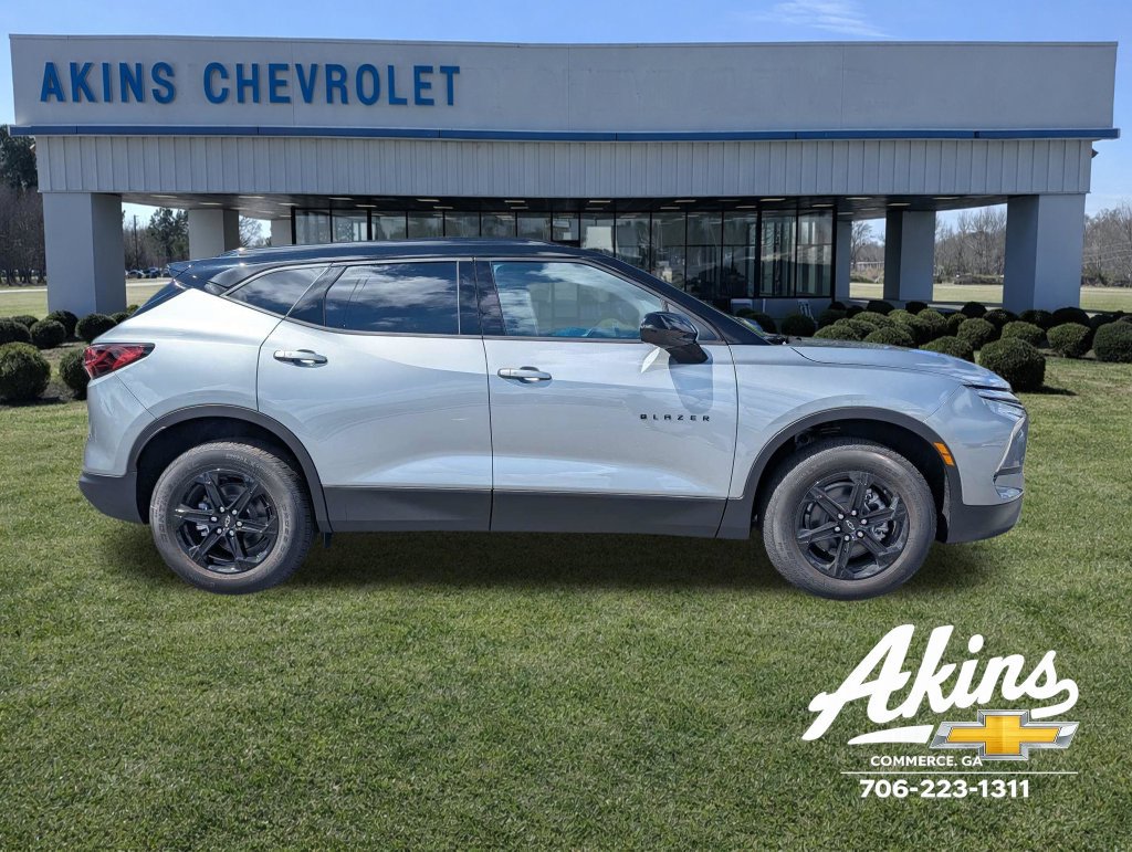 New 2026 Chevrolet Blazer LT w/ Convenience Package FWD image 3