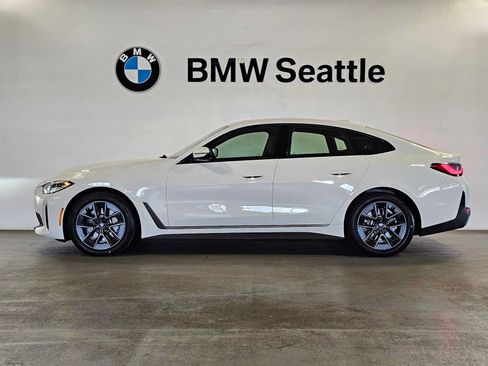 Used 2023 BMW i4 eDrive35 w/ Premium Package RWD image 3