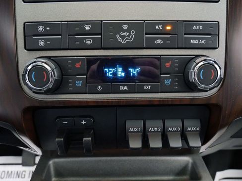 Used 2011 Ford F450 Lariat w/ Lariat Ultimate Pkg AWD/4WD image 31