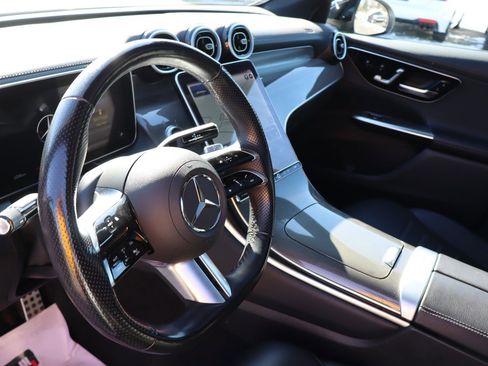 Used 2024 Mercedes-Benz GLC 300 4MATIC w/ AMG Line image 9
