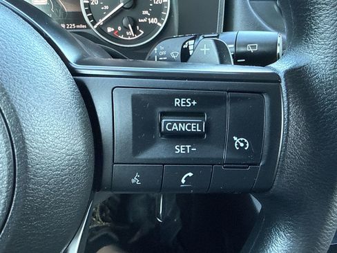 Used 2024 Nissan Rogue S AWD/4WD image 25