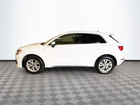 Certified 2021 Audi Q3 2.0T Premium w/ Convenience Package AWD/4WD image 4