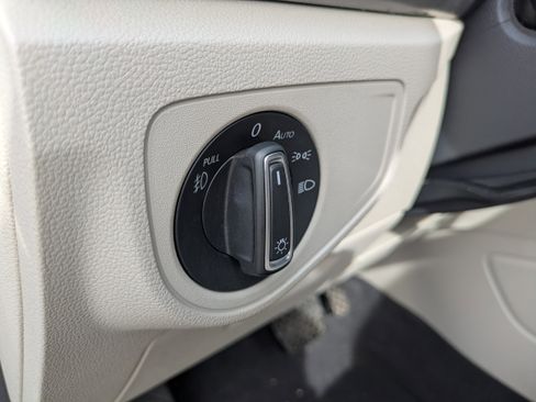 Used 2019 Volkswagen Atlas SE w/ Towing Package image 22