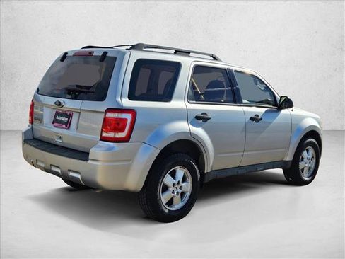 Used 2010 Ford Escape XLS image 5