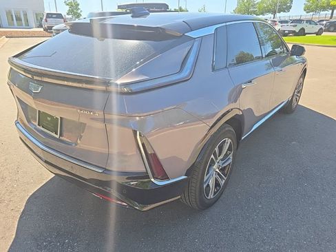 Used 2026 Cadillac Lyriq Premium Luxury AWD/4WD image 8