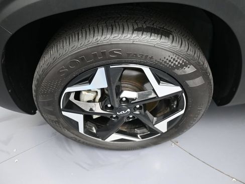 Certified 2025 Kia Seltos S AWD/4WD image 14