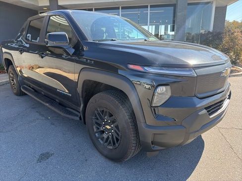 Used 2024 Chevrolet Silverado EV W/T AWD/4WD image 3