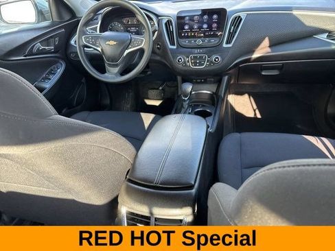 Used 2024 Chevrolet Malibu LT FWD image 38