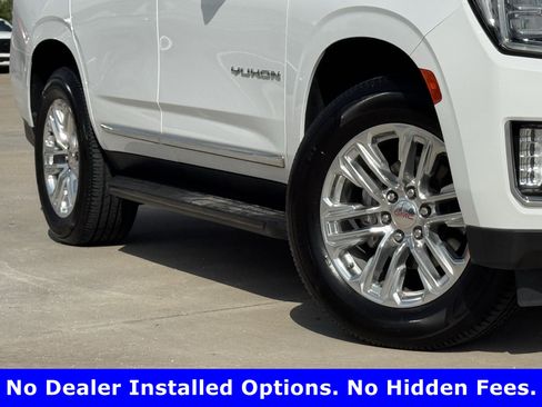 Used 2023 GMC Yukon SLT w/ SLT Luxury Package RWD image 3