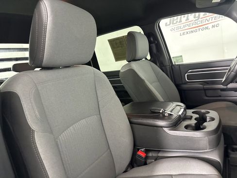 Used 2024 RAM 3500 SLT image 24